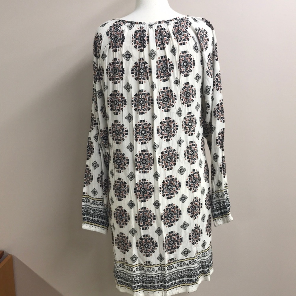 Wyatt long sleeved dress medium - Picture 5 of 7